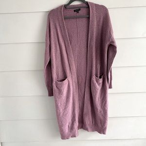 Dynamic size medium dusty rose pink coloured ping cardigan